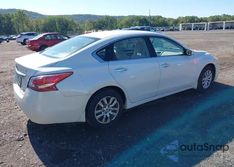 2013 Nissan Altima 2.5 S z USA, uszkodzony, nr VIN 1N4AL3AP0DC297399